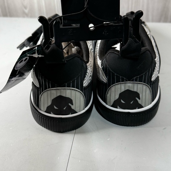 Disney Nightmare Before Christmas Low Top shoes Men's Size 11.5 NWT Halloween - Picture 3 of 5